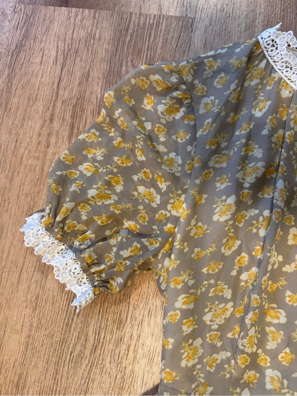 Roolee Vintage-Inspired Midi Dress - Picture 7 of 13